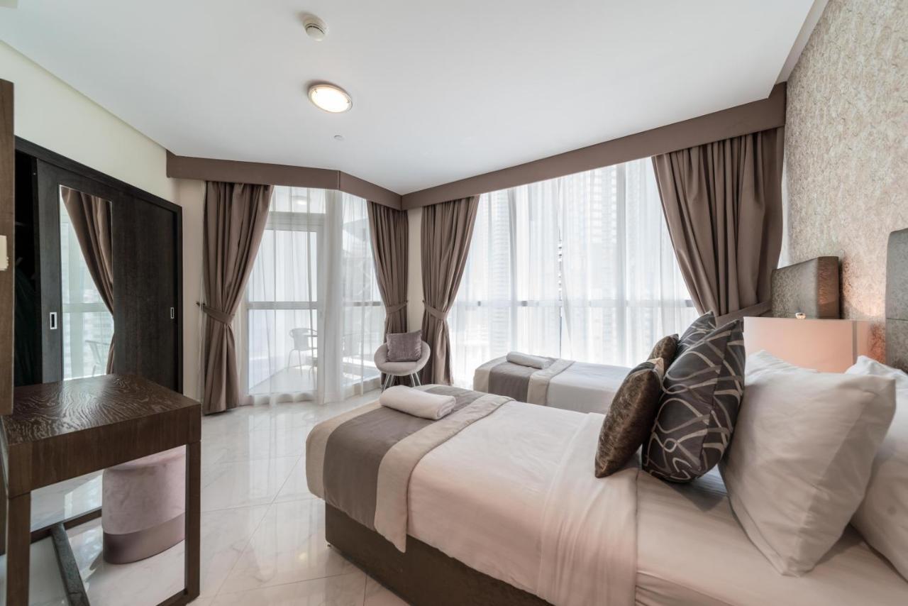 Hometown Apartments - Luxury And Spacious 3 Bedroom Apartment In Marina Dubai Bagian luar foto